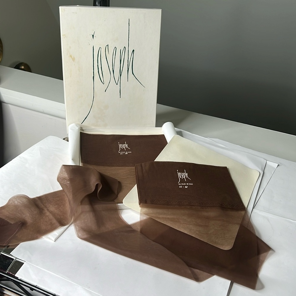 Vintage Joseph 2 PAIR NEW in BOX Stockings - Sz 11M Color Cannes